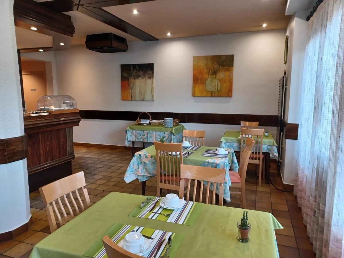 Logis - Hotel Restaurant Bellevue Annecy Exteriör bild