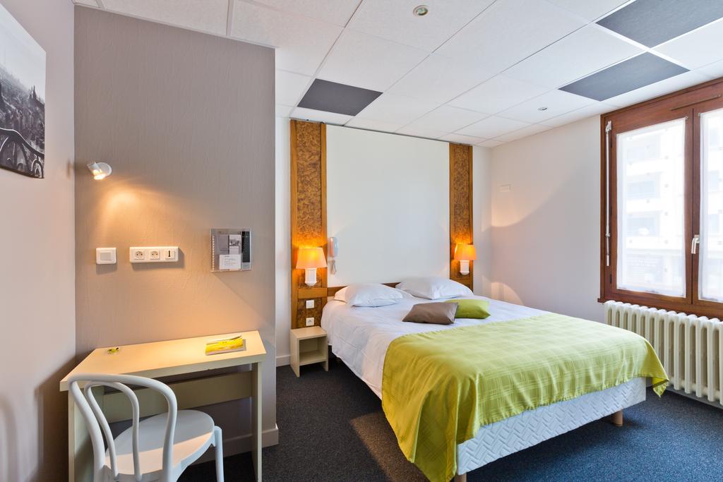 Logis - Hotel Restaurant Bellevue Annecy Exteriör bild