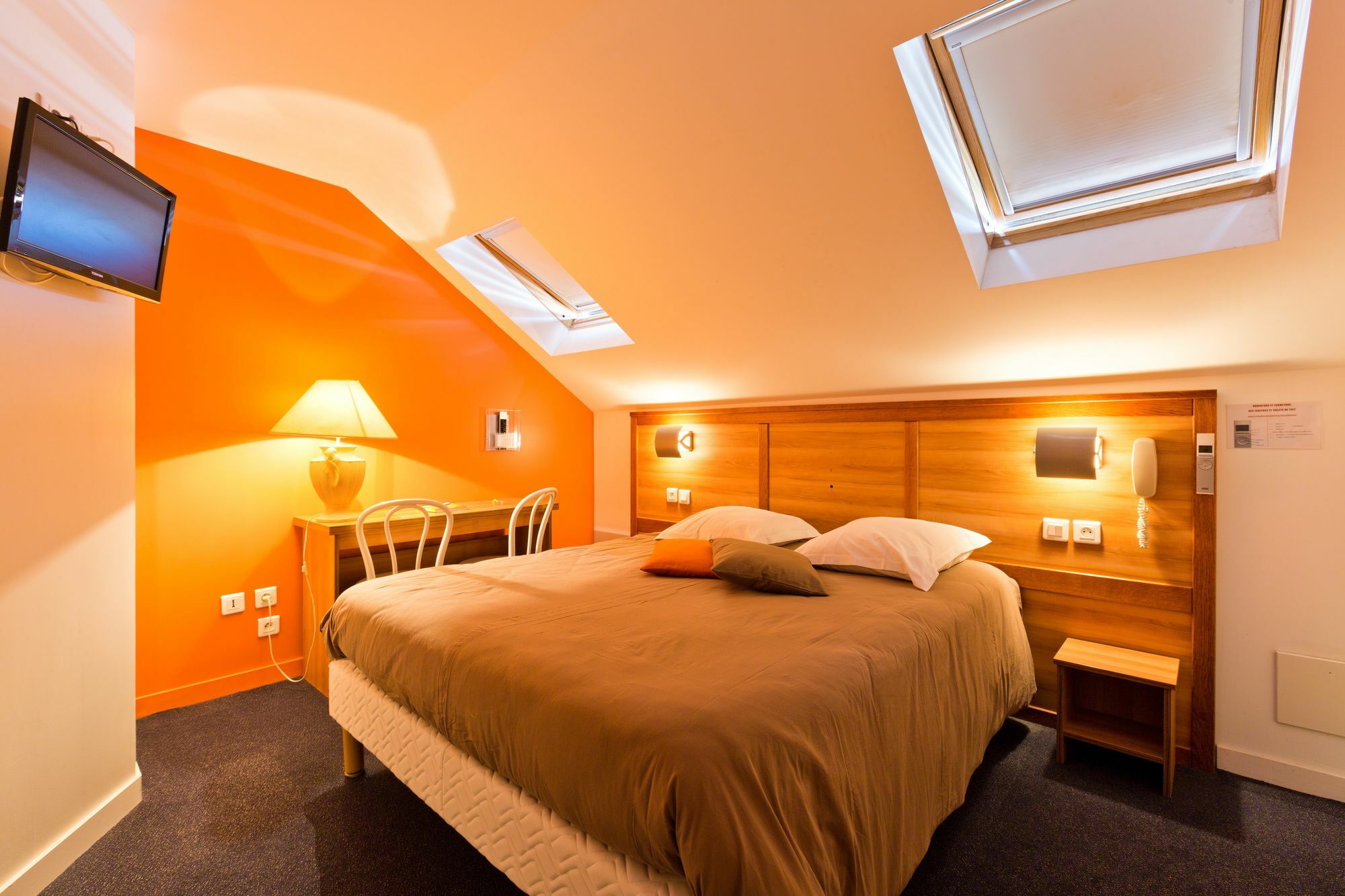 Logis - Hotel Restaurant Bellevue Annecy Exteriör bild